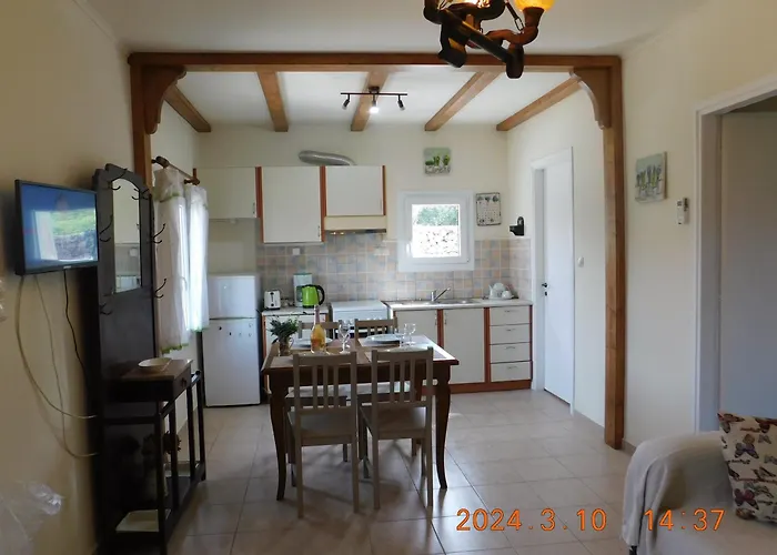 Adonino Residence-The House Of Pomegranates