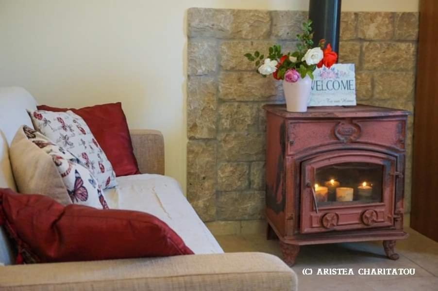 Adonino Residence-the House Of Pomegranates Holiday home