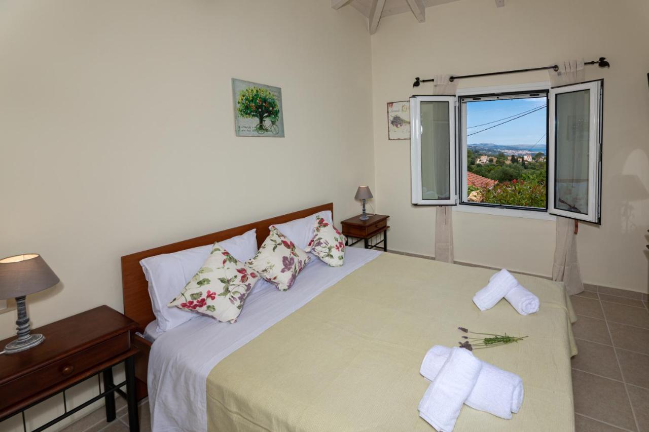Adonino Residence-the House Of Pomegranates Holiday home