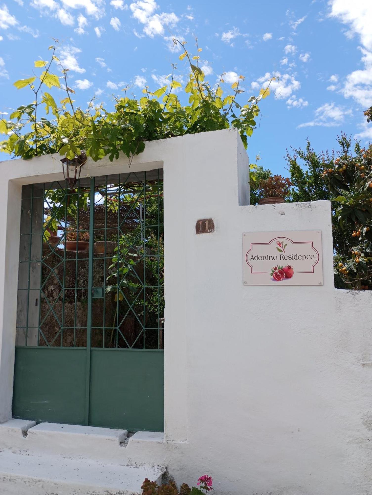 Ferienhaus Adonino Residence-the House Of Pomegranates Lakíthra